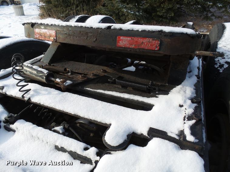 image for item J5450 1993 Volvo WG semi truck