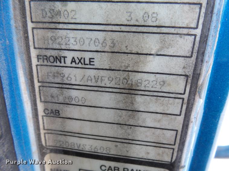 image for item J5450 1993 Volvo WG semi truck