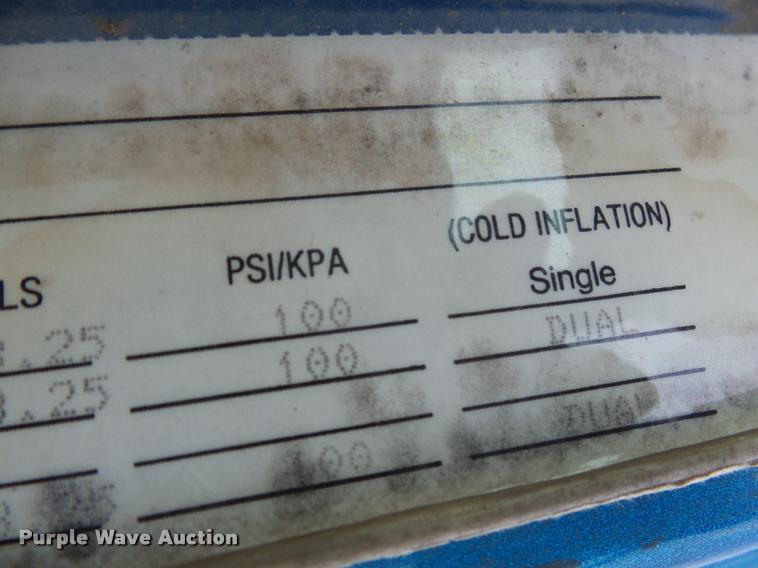 image for item J5450 1993 Volvo WG semi truck