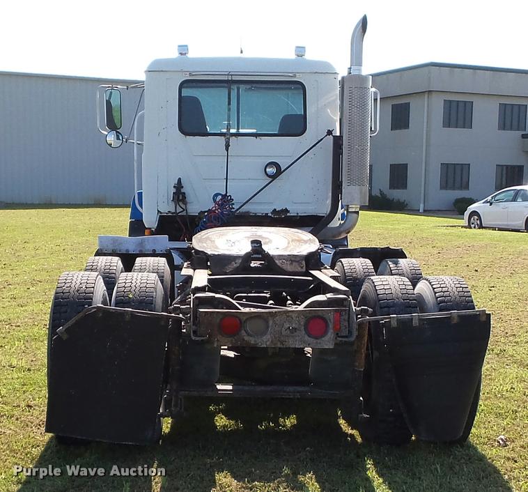 image for item K3360 1996 Mack CH613 semi truck