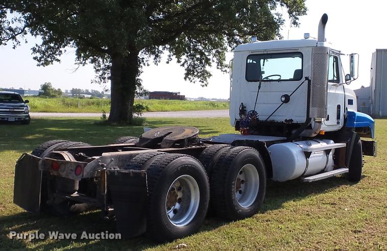 image for item K3360 1996 Mack CH613 semi truck