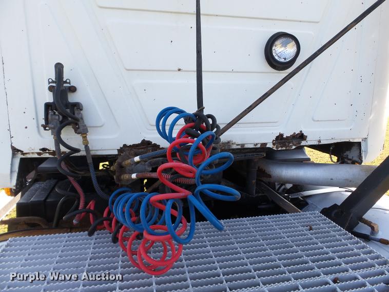 image for item K3360 1996 Mack CH613 semi truck