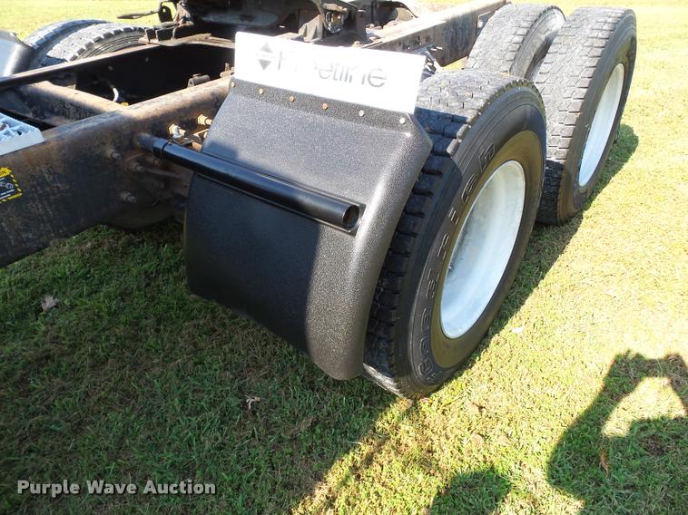 image for item K3360 1996 Mack CH613 semi truck