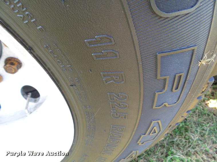 image for item K3360 1996 Mack CH613 semi truck