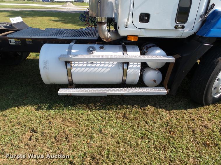 image for item K3360 1996 Mack CH613 semi truck