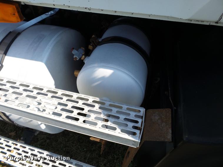 image for item K3360 1996 Mack CH613 semi truck