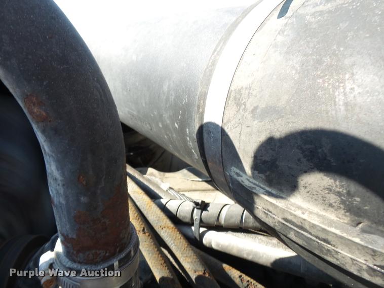 image for item K3360 1996 Mack CH613 semi truck