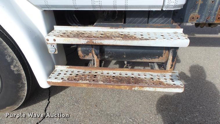 image for item K8010 1998 Freightliner FL80 truck cab and chassis