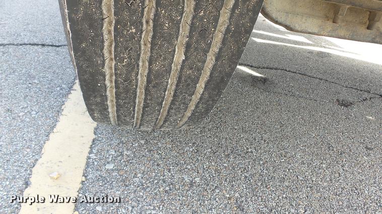 image for item K8010 1998 Freightliner FL80 truck cab and chassis