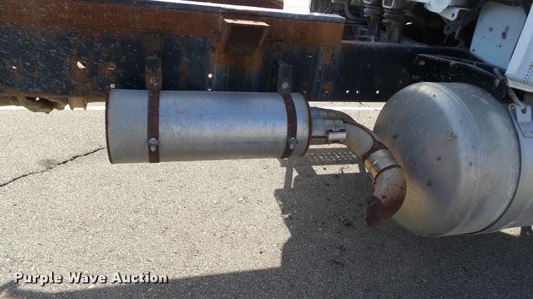 image for item K8010 1998 Freightliner FL80 truck cab and chassis