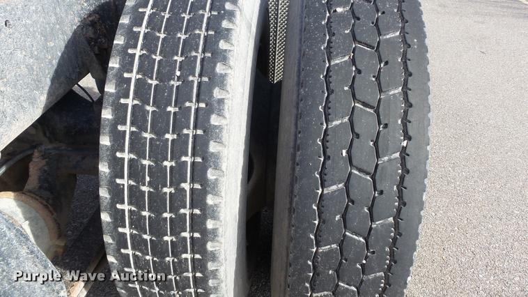 image for item K8010 1998 Freightliner FL80 truck cab and chassis