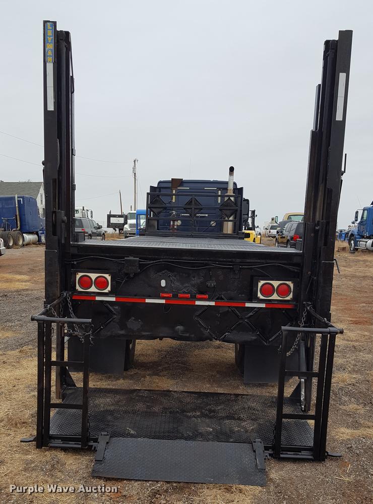 image for item L1730 1985 Schnure flatbed trailer
