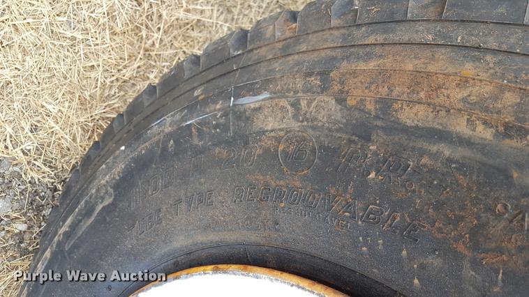 image for item L1730 1985 Schnure flatbed trailer