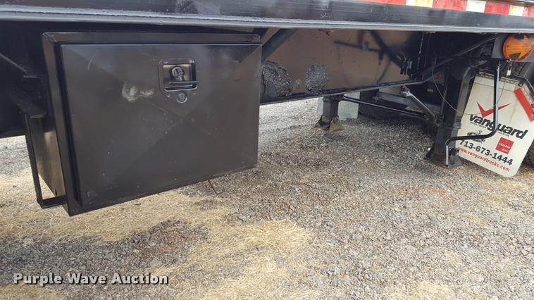 image for item L1730 1985 Schnure flatbed trailer