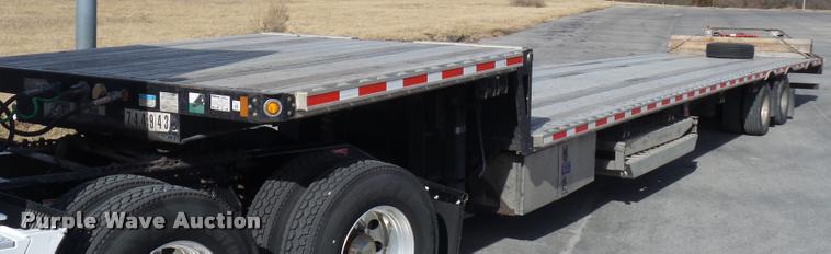 image for item L4534 2014 Fontaine drop deck trailer
