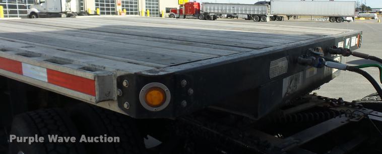 image for item L4534 2014 Fontaine drop deck trailer