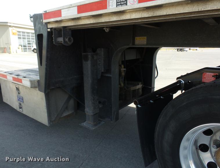 image for item L4534 2014 Fontaine drop deck trailer