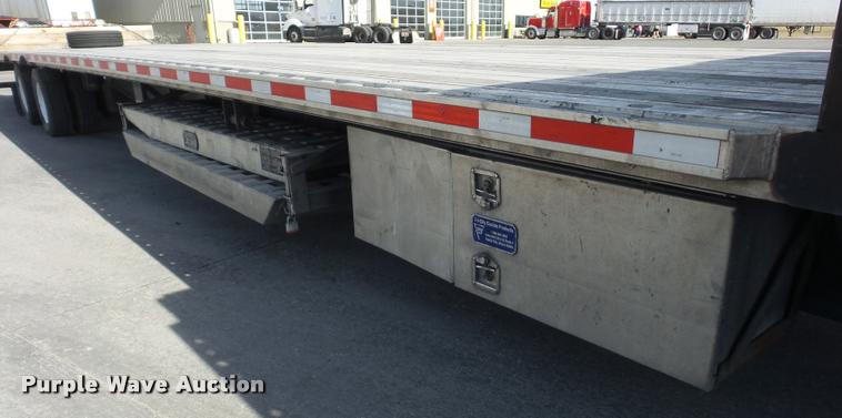 image for item L4534 2014 Fontaine drop deck trailer