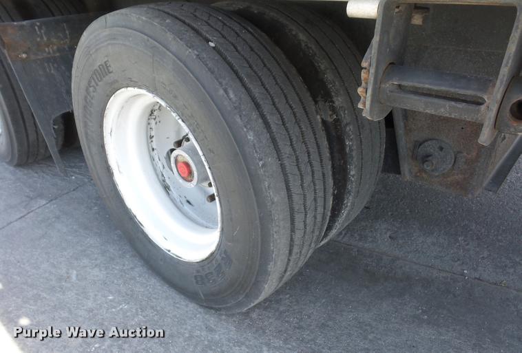 image for item L4534 2014 Fontaine drop deck trailer