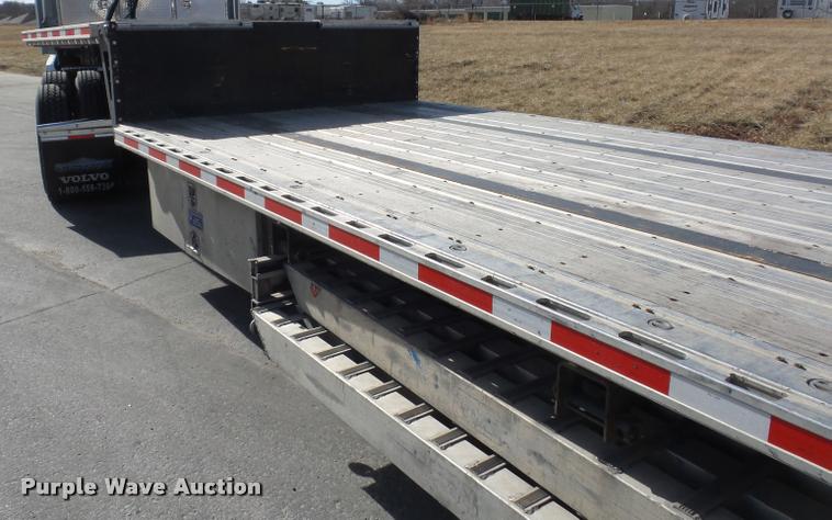 image for item L4534 2014 Fontaine drop deck trailer