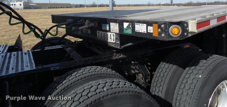 image for item L4534 2014 Fontaine drop deck trailer