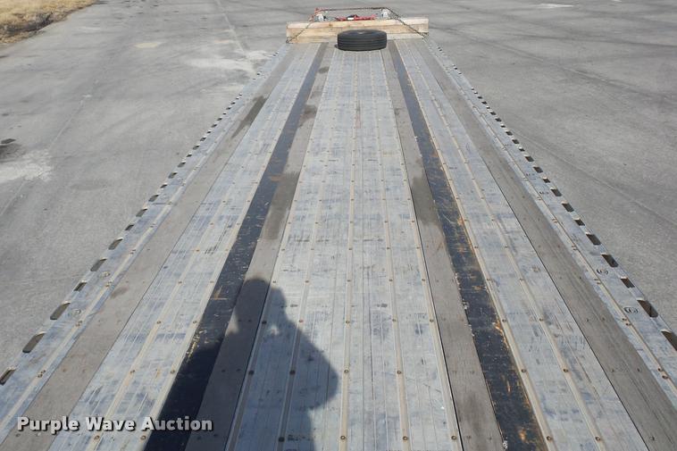 image for item L4534 2014 Fontaine drop deck trailer