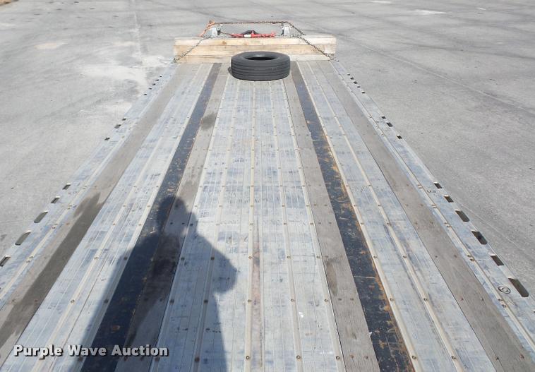 image for item L4534 2014 Fontaine drop deck trailer