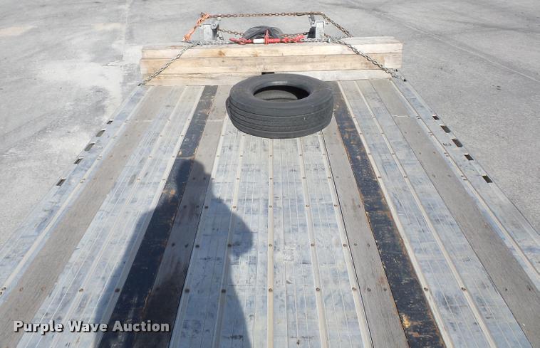 image for item L4534 2014 Fontaine drop deck trailer