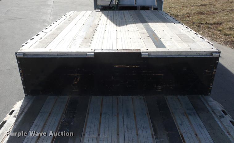 image for item L4534 2014 Fontaine drop deck trailer