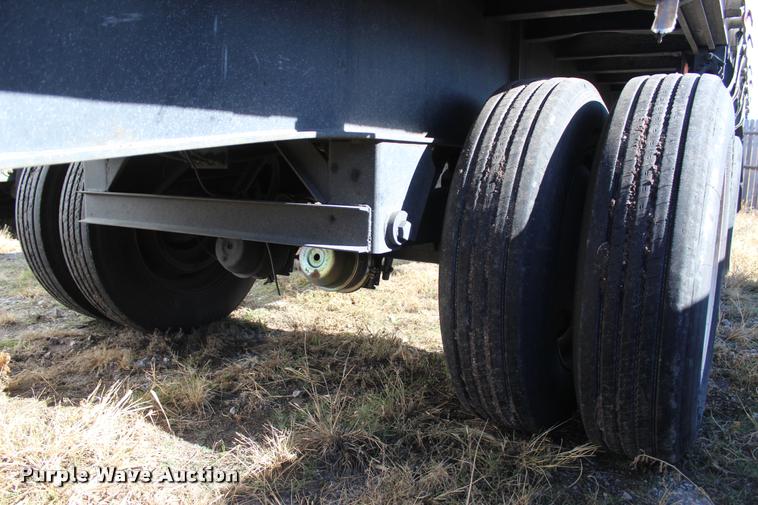 image for item L4947 1998 Wabash 920 flatbed trailer