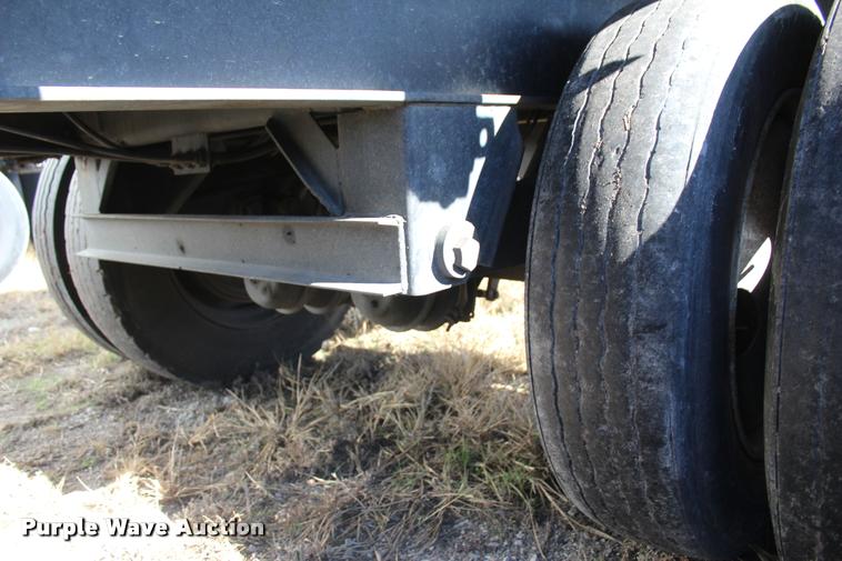 image for item L4947 1998 Wabash 920 flatbed trailer