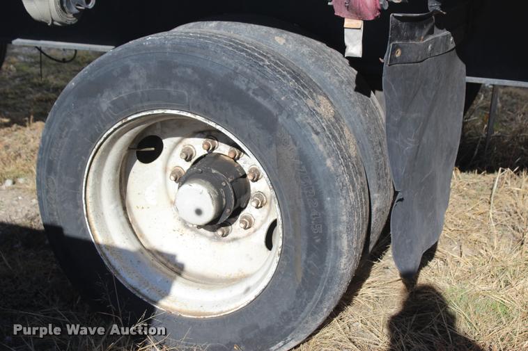 image for item L4947 1998 Wabash 920 flatbed trailer