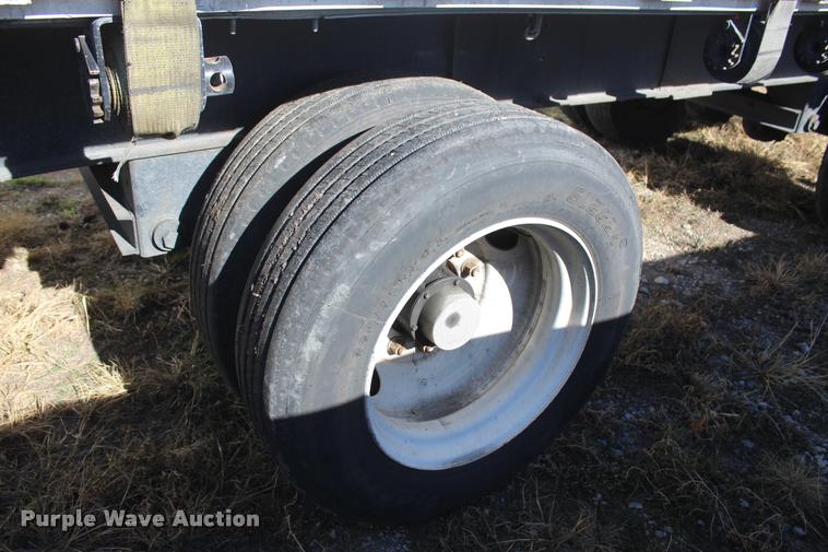 image for item L4947 1998 Wabash 920 flatbed trailer