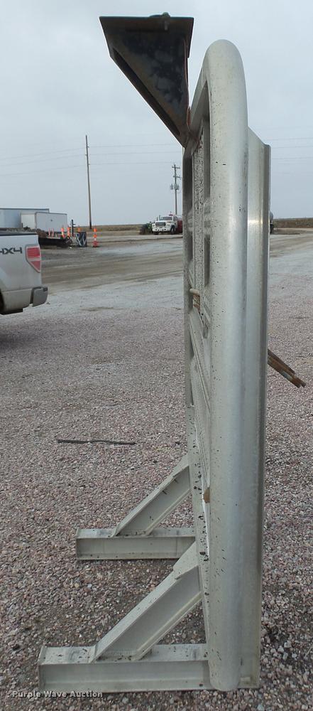 image for item AU9699 Merritt aluminum headache rack