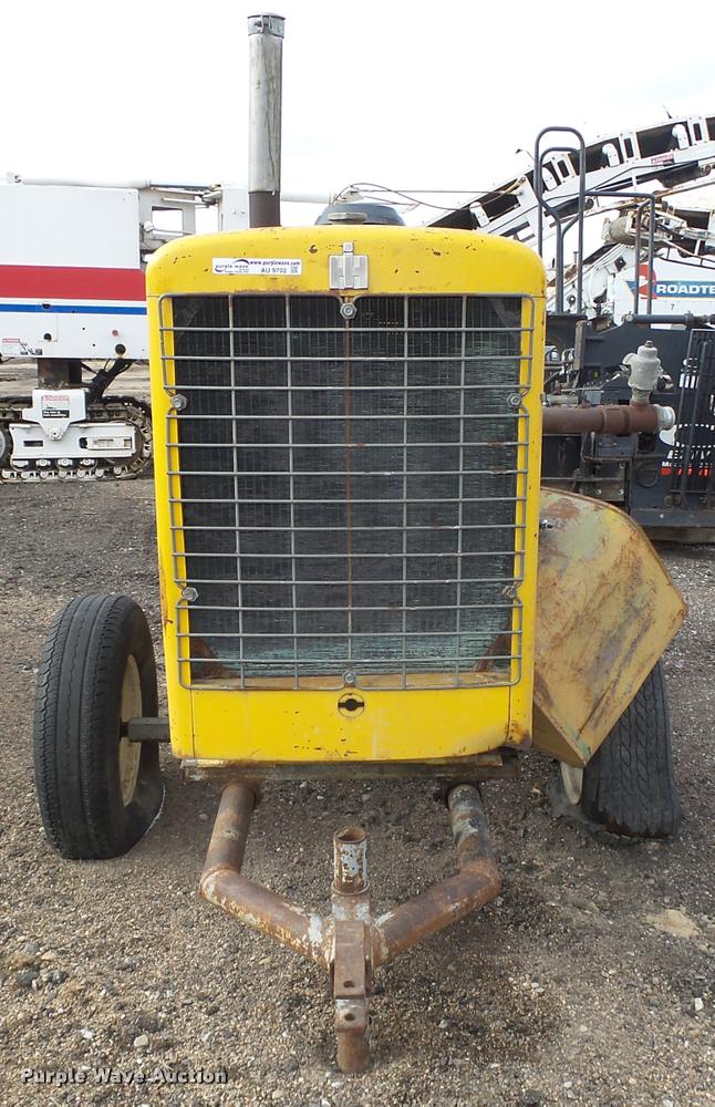 image for item AU9702 International UD407 air blower