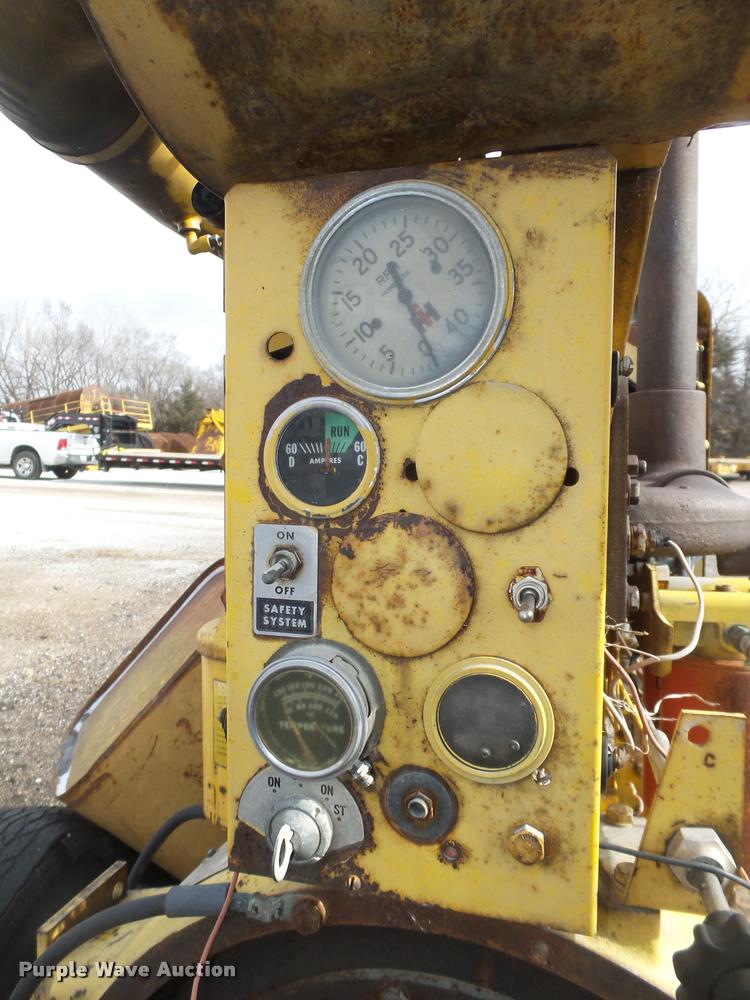 image for item AU9702 International UD407 air blower