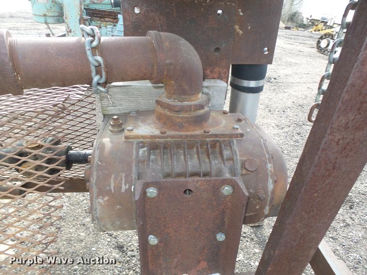 image for item AU9702 International UD407 air blower