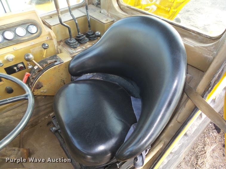 image for item DA0501 Caterpillar 615C Series I elevating scraper