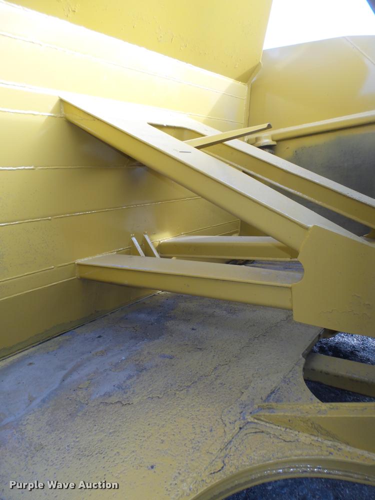 image for item DA0501 Caterpillar 615C Series I elevating scraper