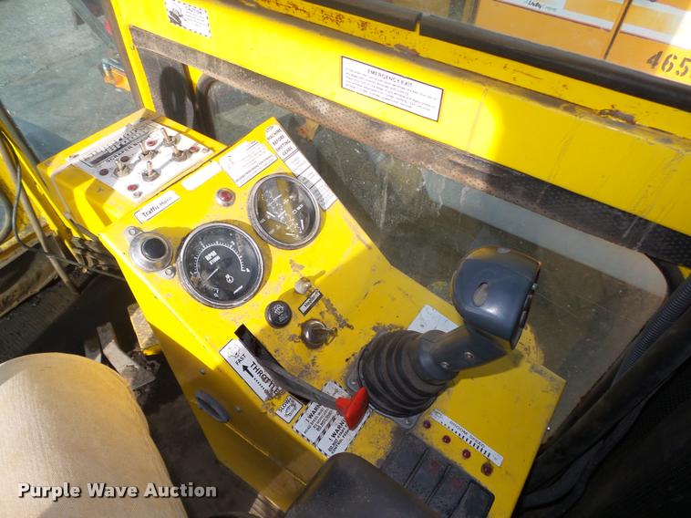 image for item DA0502 2007 Superior DT80 sweeper