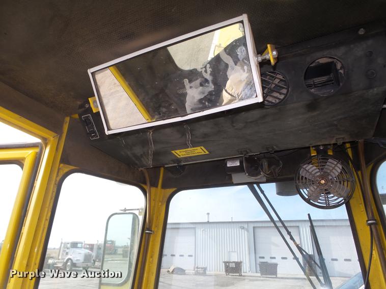 image for item DA0502 2007 Superior DT80 sweeper