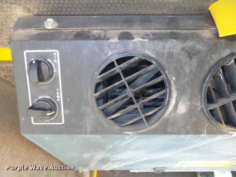 image for item DA0502 2007 Superior DT80 sweeper