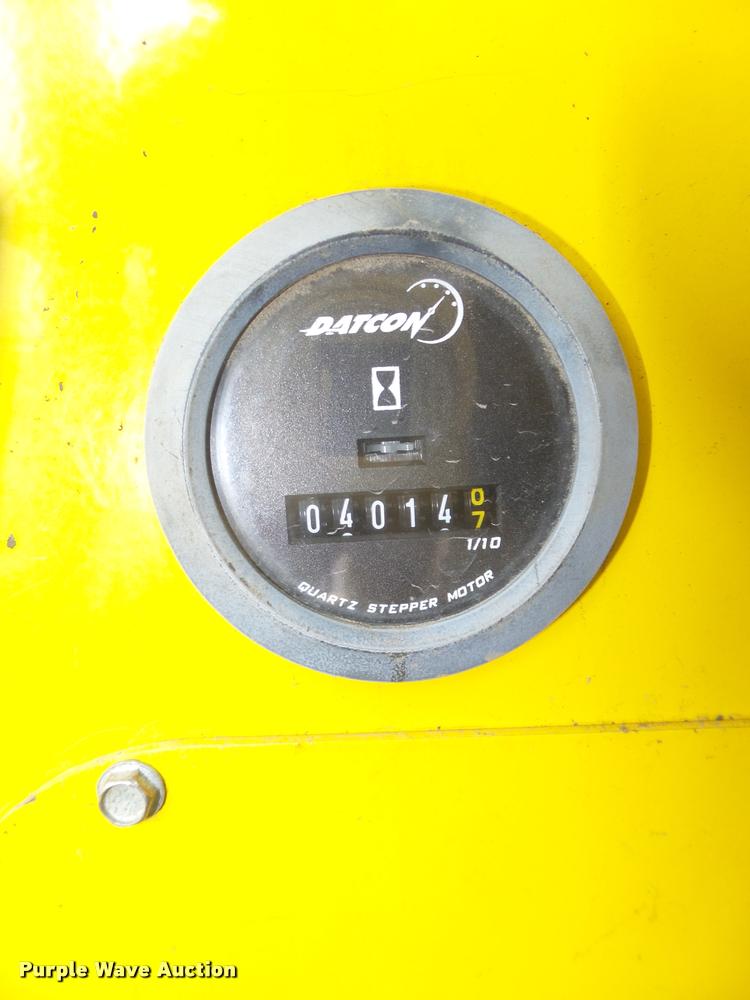 image for item DA0502 2007 Superior DT80 sweeper