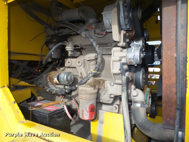 image for item DA0502 2007 Superior DT80 sweeper