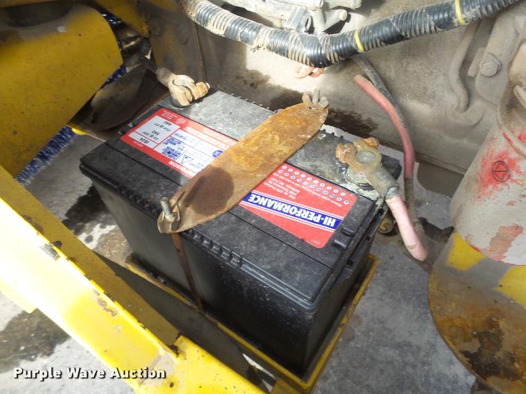 image for item DA0502 2007 Superior DT80 sweeper