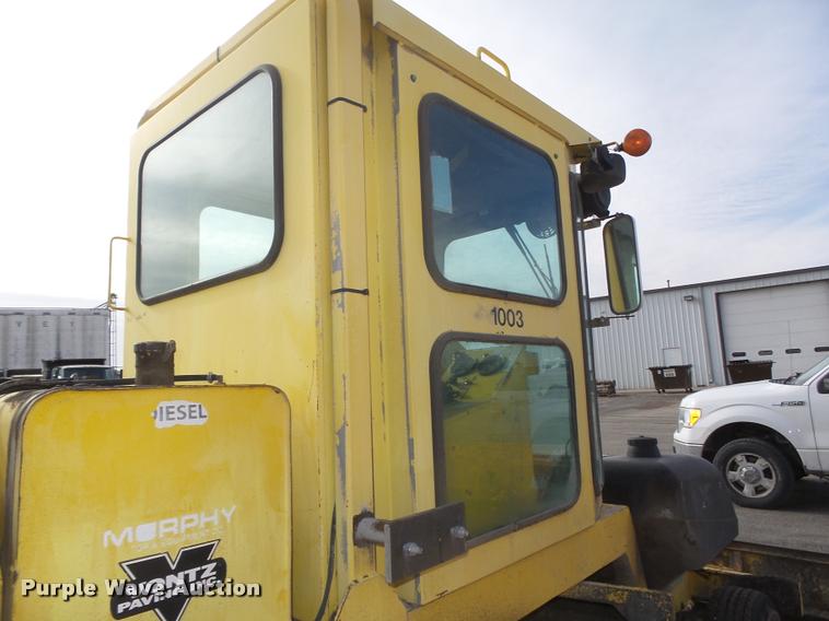 image for item DA0502 2007 Superior DT80 sweeper