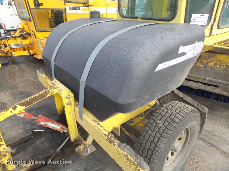 image for item DA0502 2007 Superior DT80 sweeper