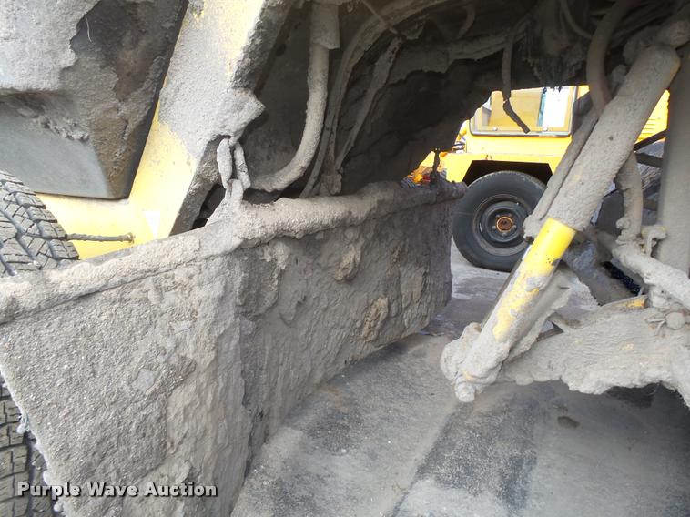 image for item DA0502 2007 Superior DT80 sweeper