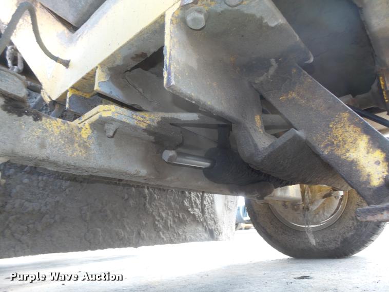 image for item DA0502 2007 Superior DT80 sweeper