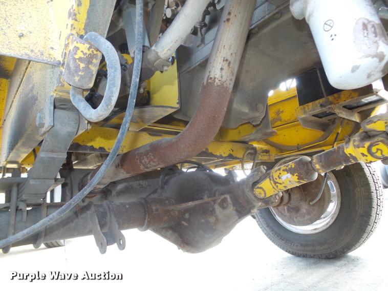 image for item DA0502 2007 Superior DT80 sweeper